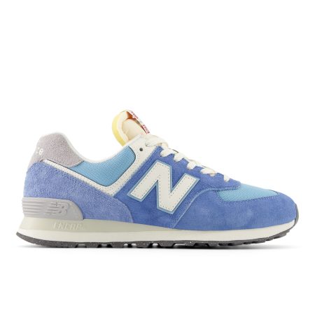 New Balance Women's 574 V2 Shoes