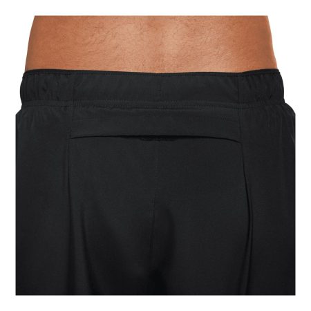 Nike Men's Challenger 2 7 Inch 2 in 1 Shorts