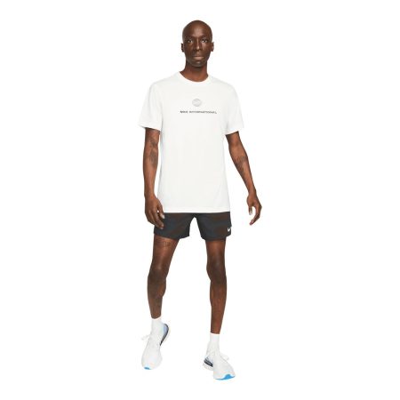 Nike Men's Flex Stride 5 Inch Boyfriend Shorts