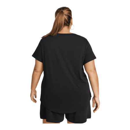 Nike Women's Plus Size Club T Shirt