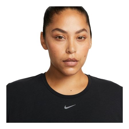 Nike Women's One Luxe Twist Workout Crop T Shirt, Dri-FIT