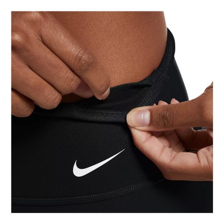 Nike Women's Plus Size One 2.0 MR 7 Inch Shorts