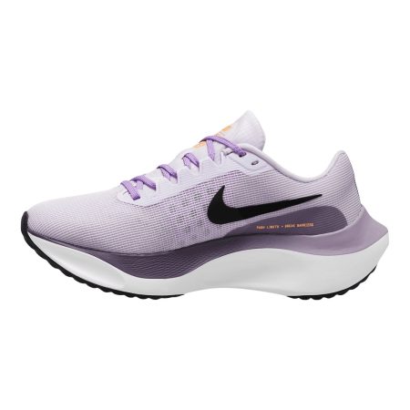 Nike Women's Zoom Fly 5 Running Shoes