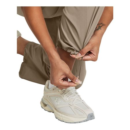 Under Armour Women's Armoursport Woven Cargo Pants