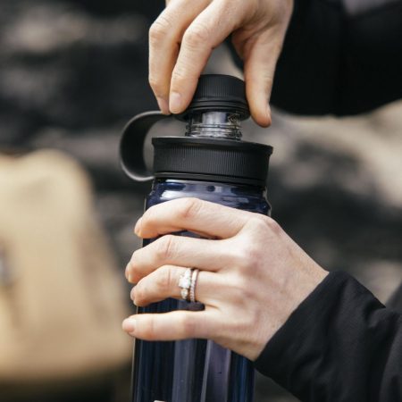 YETI Yonder™ 0.75L Water Bottle With Tether Cap