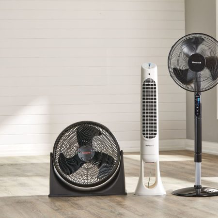 Honeywell TurboForce Portable Air Circulating Box/Floor Fan, 3-Speed, Black, 18-in