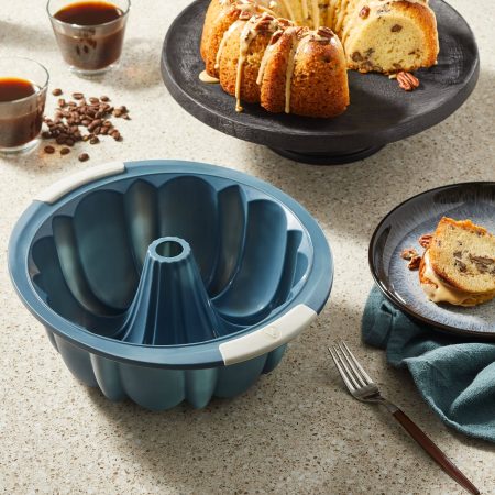 Vida by PADERNO Reinforced Silicone Fluted Cake Pan, Blue