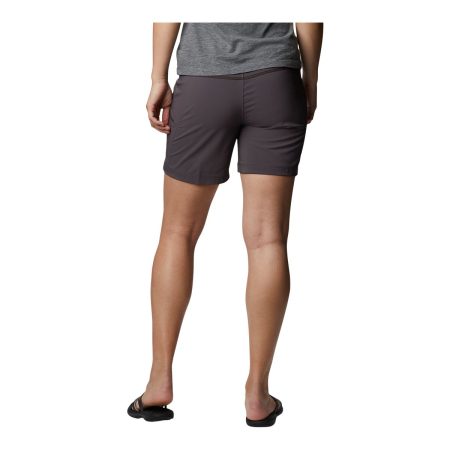 Columbia Women's Peak To Point 8 Inch Shorts