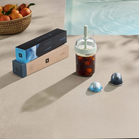 Delonghi Nespresso Summer Iced Black VPOP Bundle