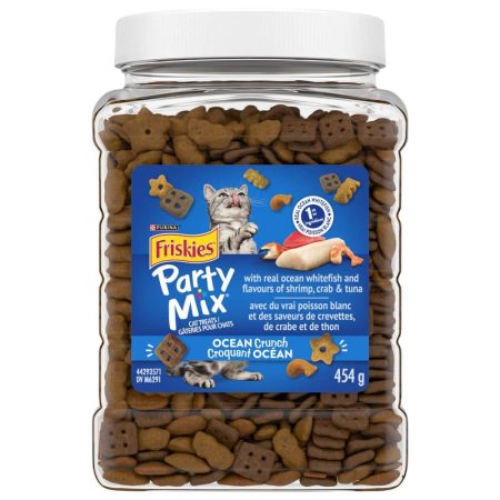 Friskies Party Mix™ Ocean Crunch with Real Ocean Whitefish Dry Cat Treats, 454-g