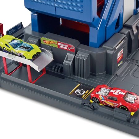 Hot Wheels City Series Mega Garage Race Track Playset, Stores 35+ Cars, Ages 5-8