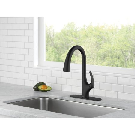 Delta Seabourne Pulldown Kitchen Faucet, Matte Black