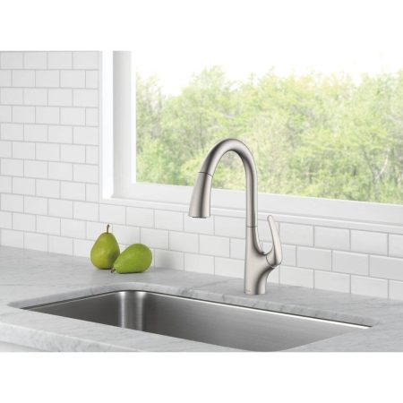 Delta Seabourne Pulldown Kitchen Faucet, Stainless Steel