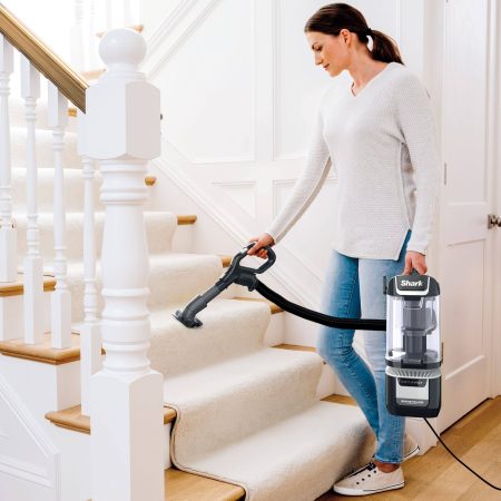 Shark Lift-Away with PowerFins HairPro & Odor Neutralizer Corded Upright Vacuum