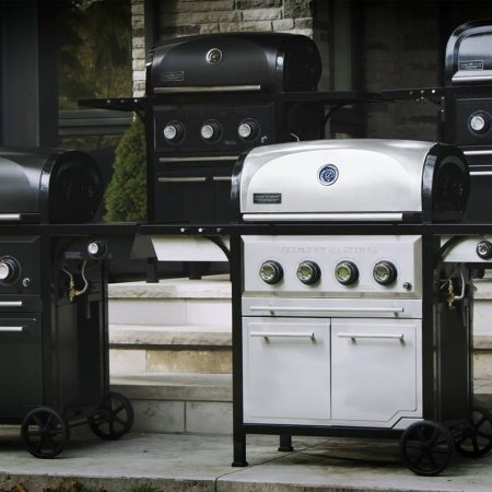 Vermont Castings Vanguard XE 4-Burner Stainless Steel Convertible Propane Gas BBQ Grill